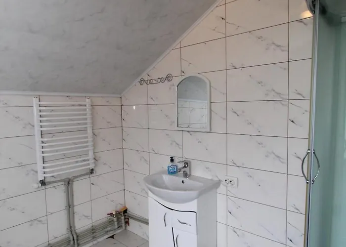 під піщиком Holiday home Mykulychyn