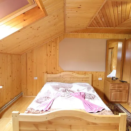 під піщиком * מיקוליצ'ין